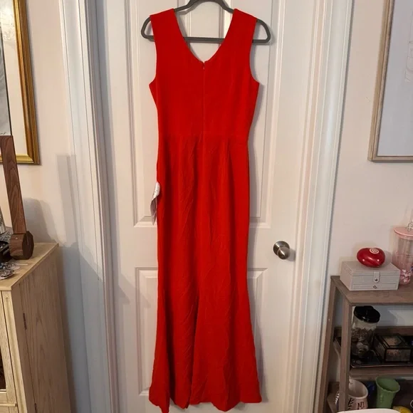 Long Red Gown dress by Dress the Population Sandra in Poppy Size Med New - Picture 2 of 13